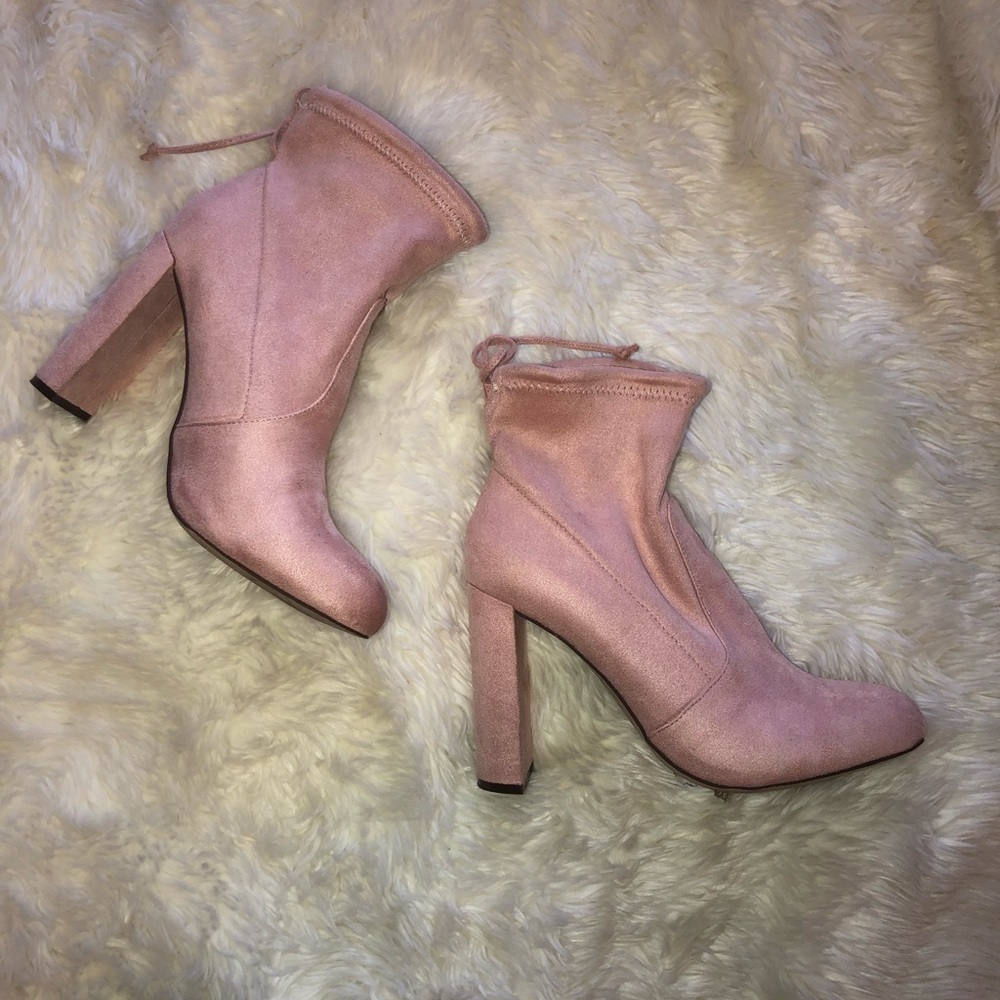 Forever 21 blush suede booties
